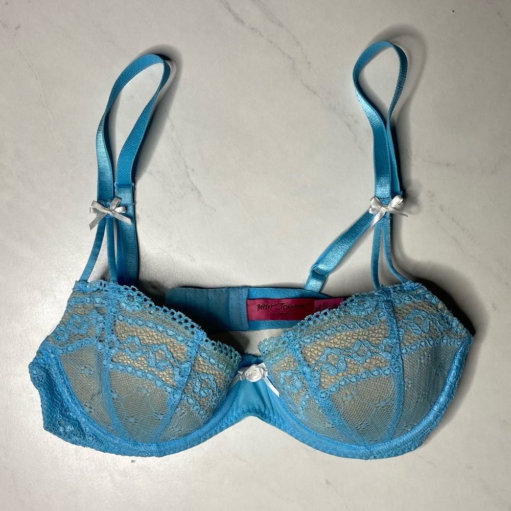 Betsey Johnson Blue Lace Bra Nude 34A